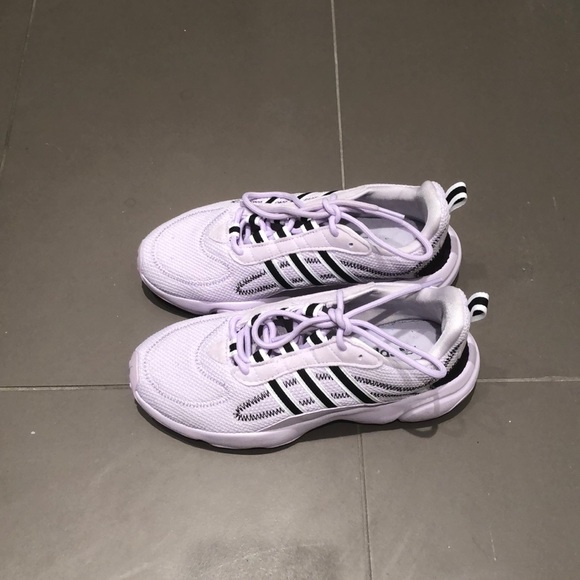 (Never worn) Adidas Haiwee Lilac Sneakers - Picture 3 of 4